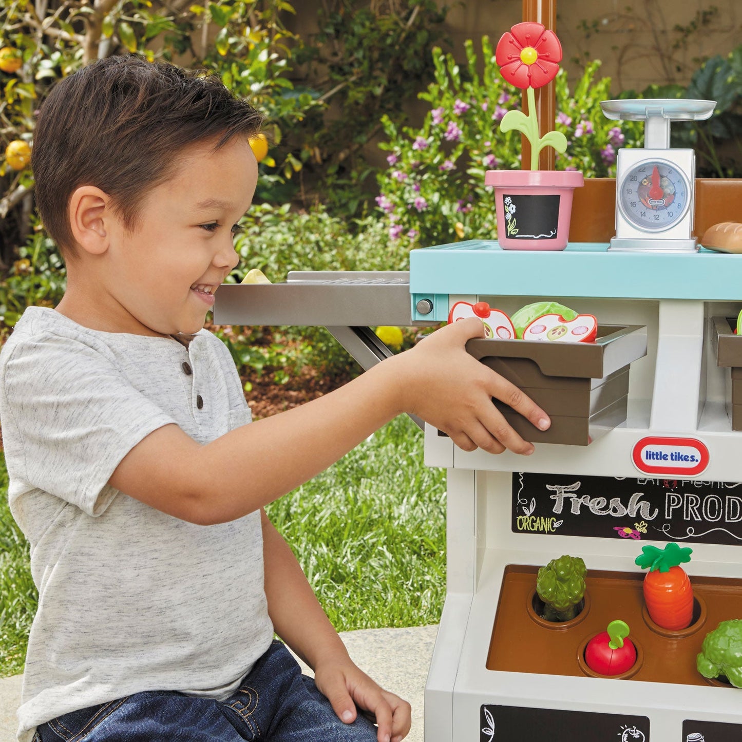 Little Tikes 3-in-1 Garden to Table Market Pretend Play | Little Tikes