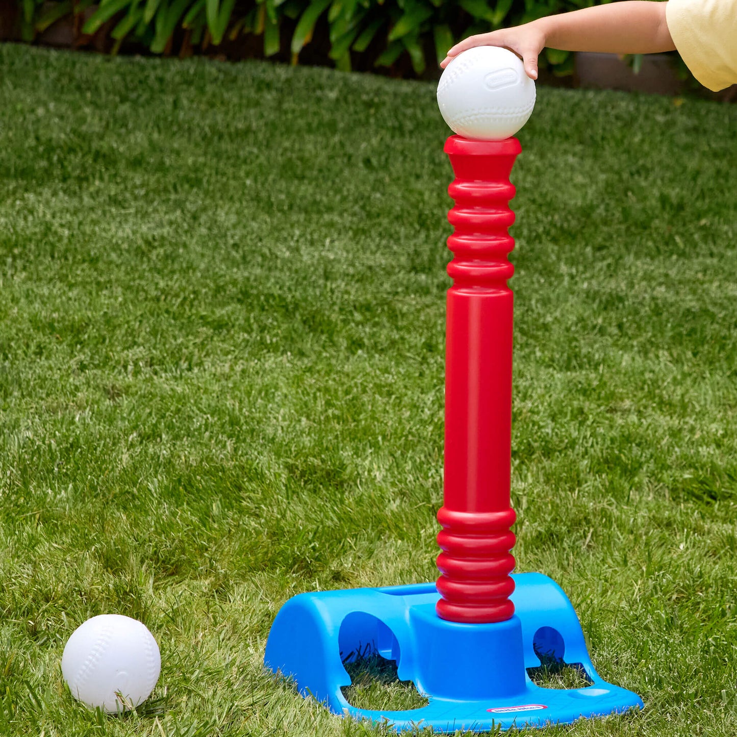 TotSports™ Kids T-Ball Set at Little Tikes | Little Tikes