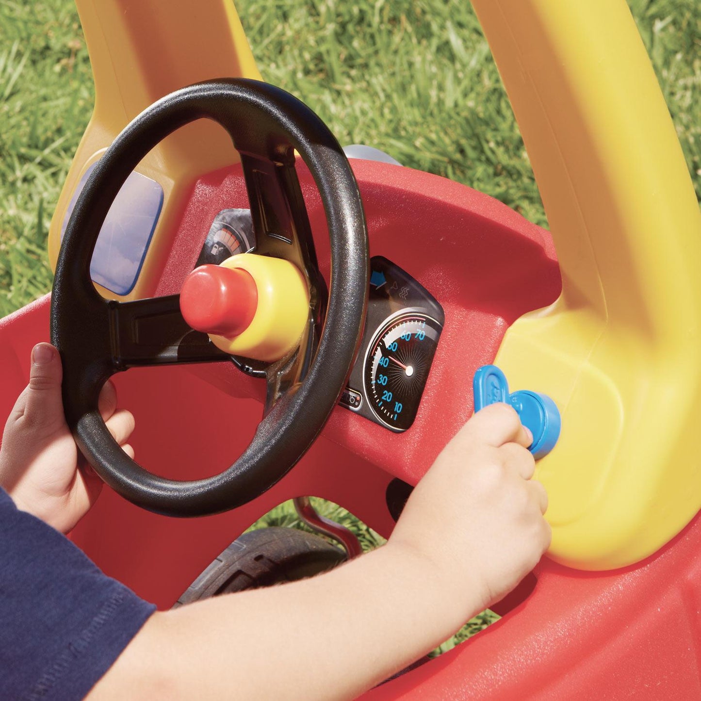 Little Tikes Cozy Coupe Classic Ride-On Car - Working Door & Horn | Little Tikes