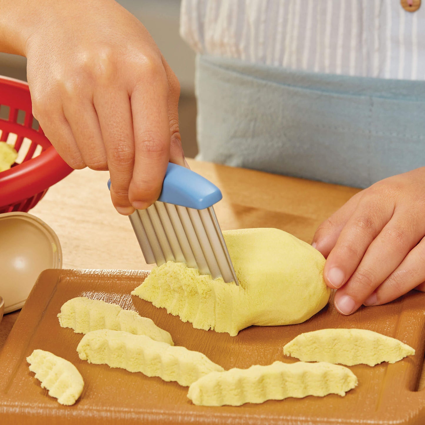 Little Tikes Creative Chefs Cheeseburger and Fries Kit | Little Tikes