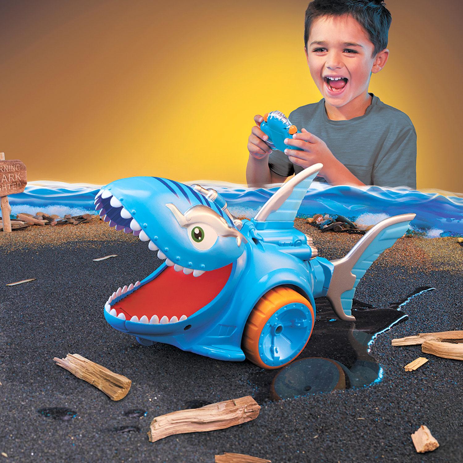 Shark Strike RC | Little Tikes | Little Tikes