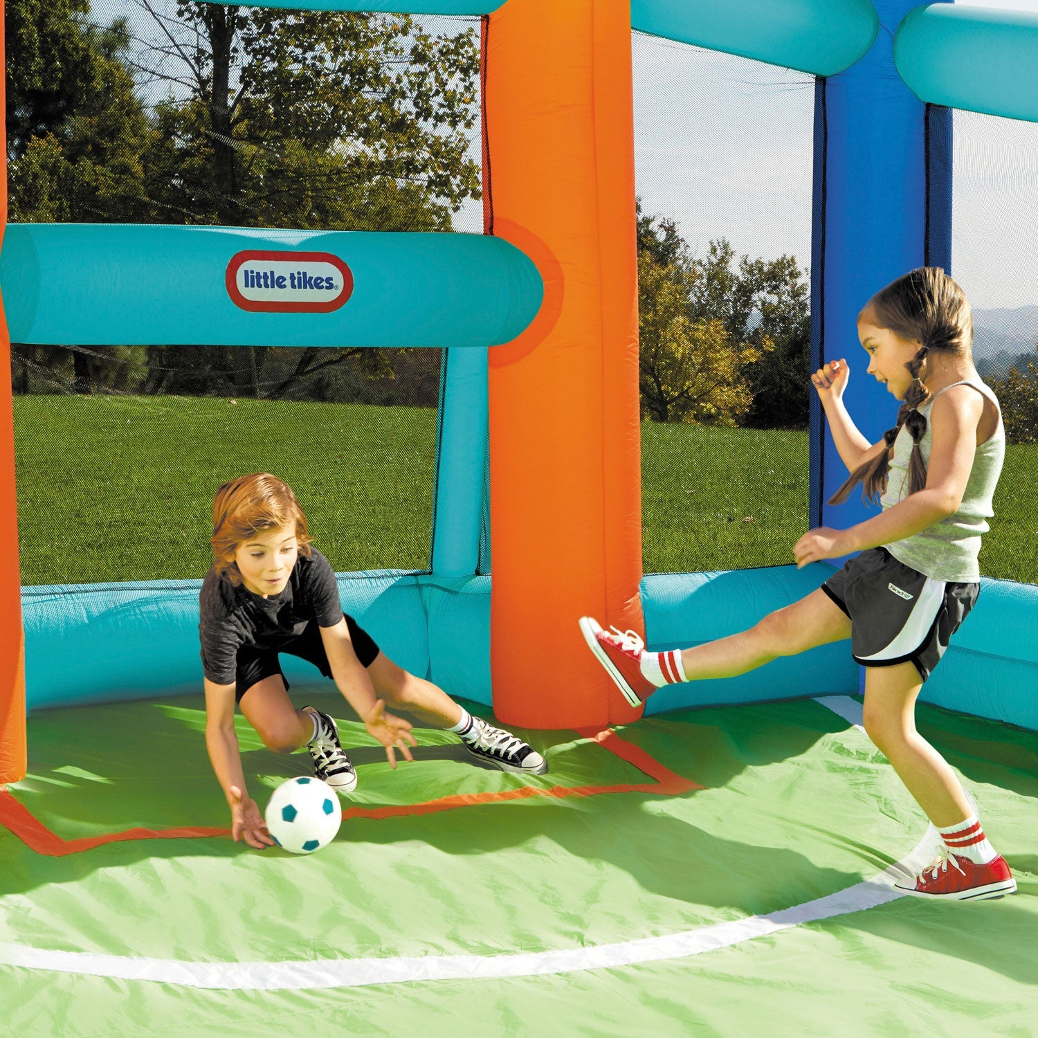 Little Tikes Huge Backyard Soccer & Basketball Court | Little Tikes
