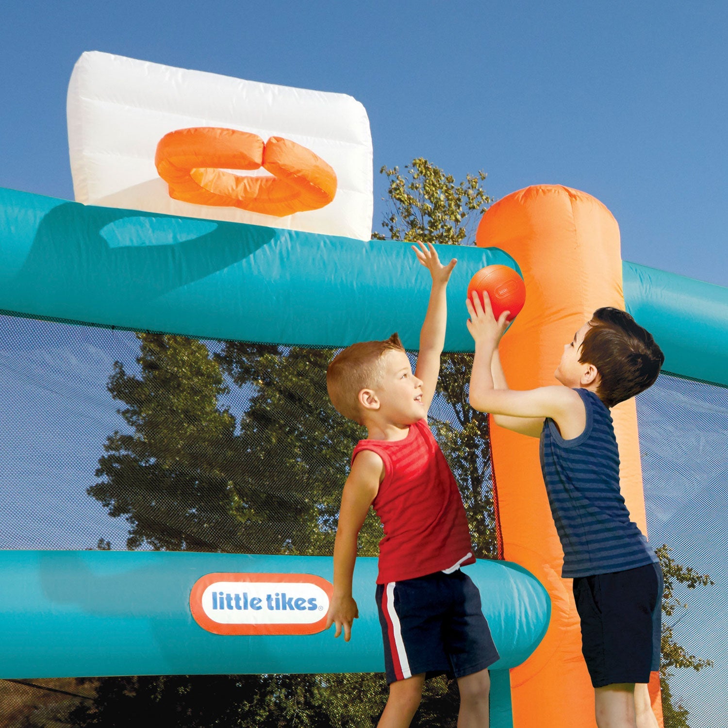 Little Tikes Huge Backyard Soccer & Basketball Court | Little Tikes