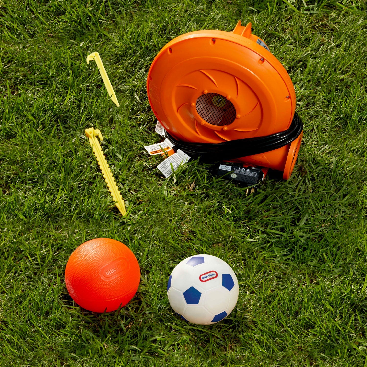 Little Tikes Huge Backyard Soccer & Basketball Court | Little Tikes