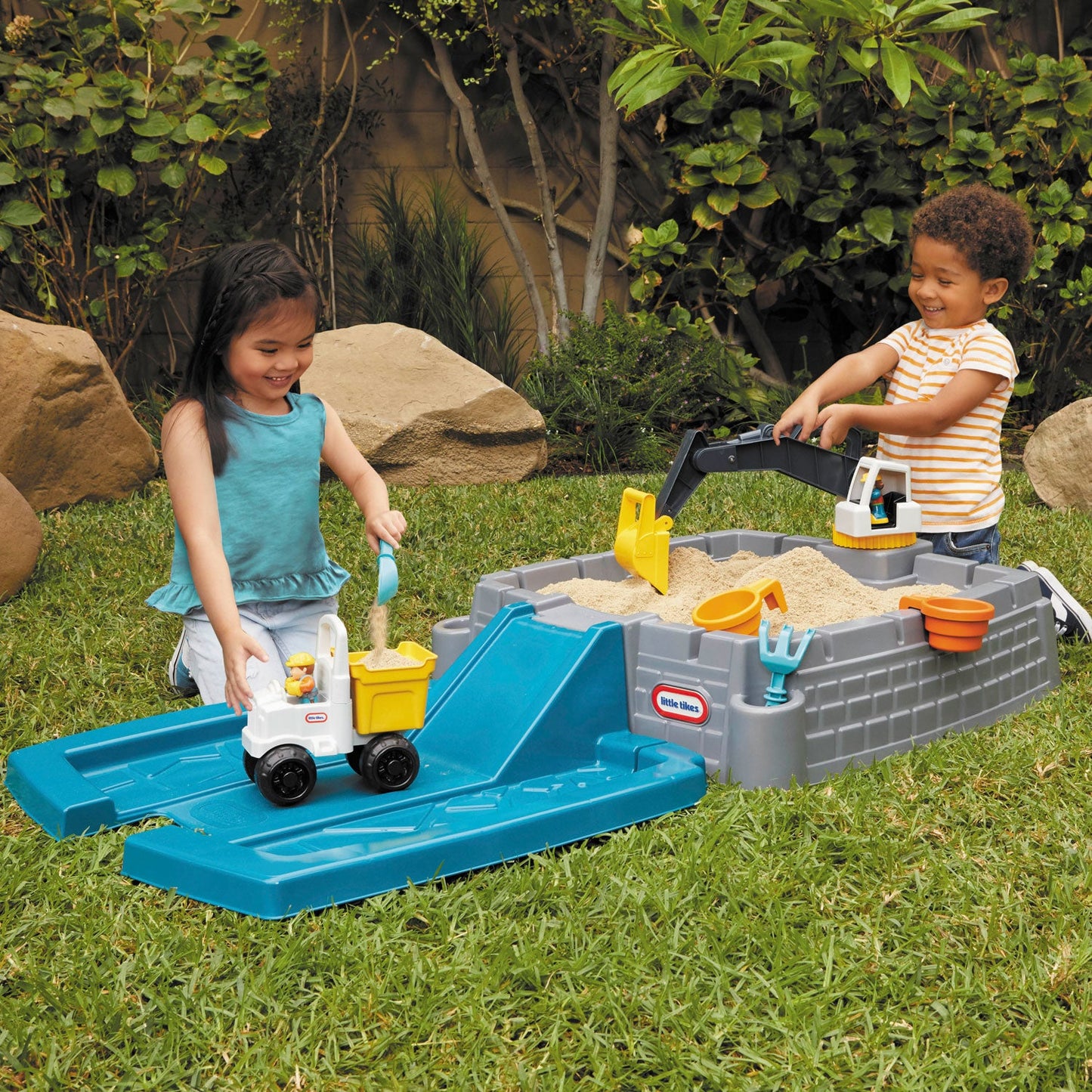 Little Tikes Dirt Diggers Excavator Sandbox | Little Tikes