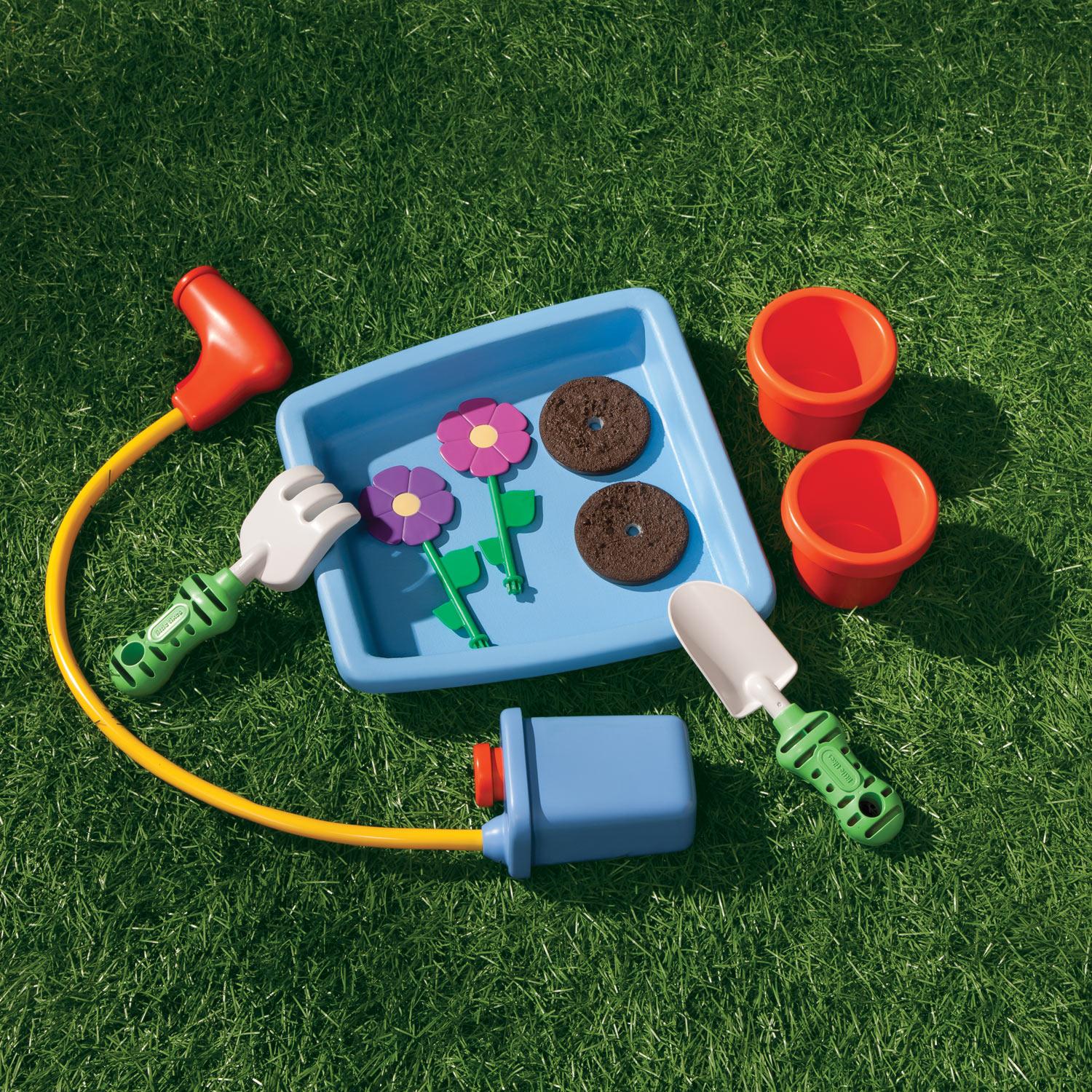 Little Tikes 2-in-1 Garden Cart & Wheelbarrow Toy | Little Tikes
