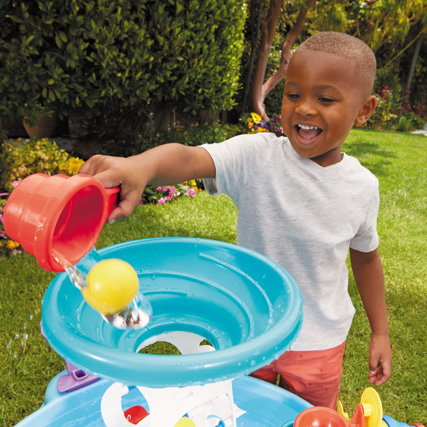 Spinning Seas Water Table™| Little Tikes | Little Tikes