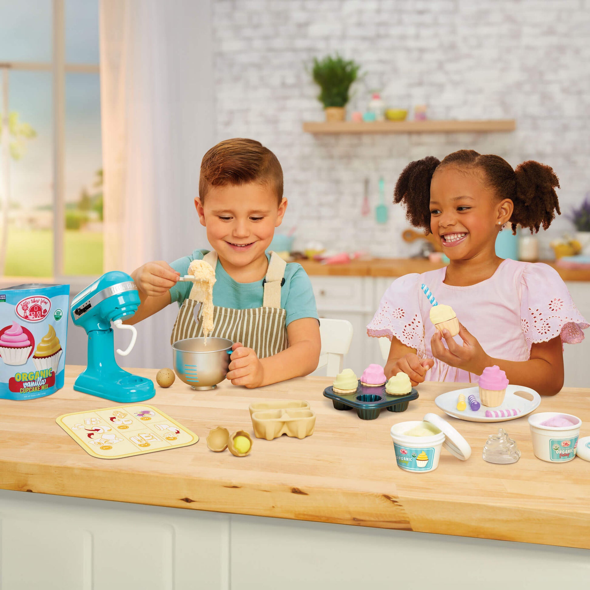 Little Tikes Creative Chefs Bakers Kit | Little Tikes