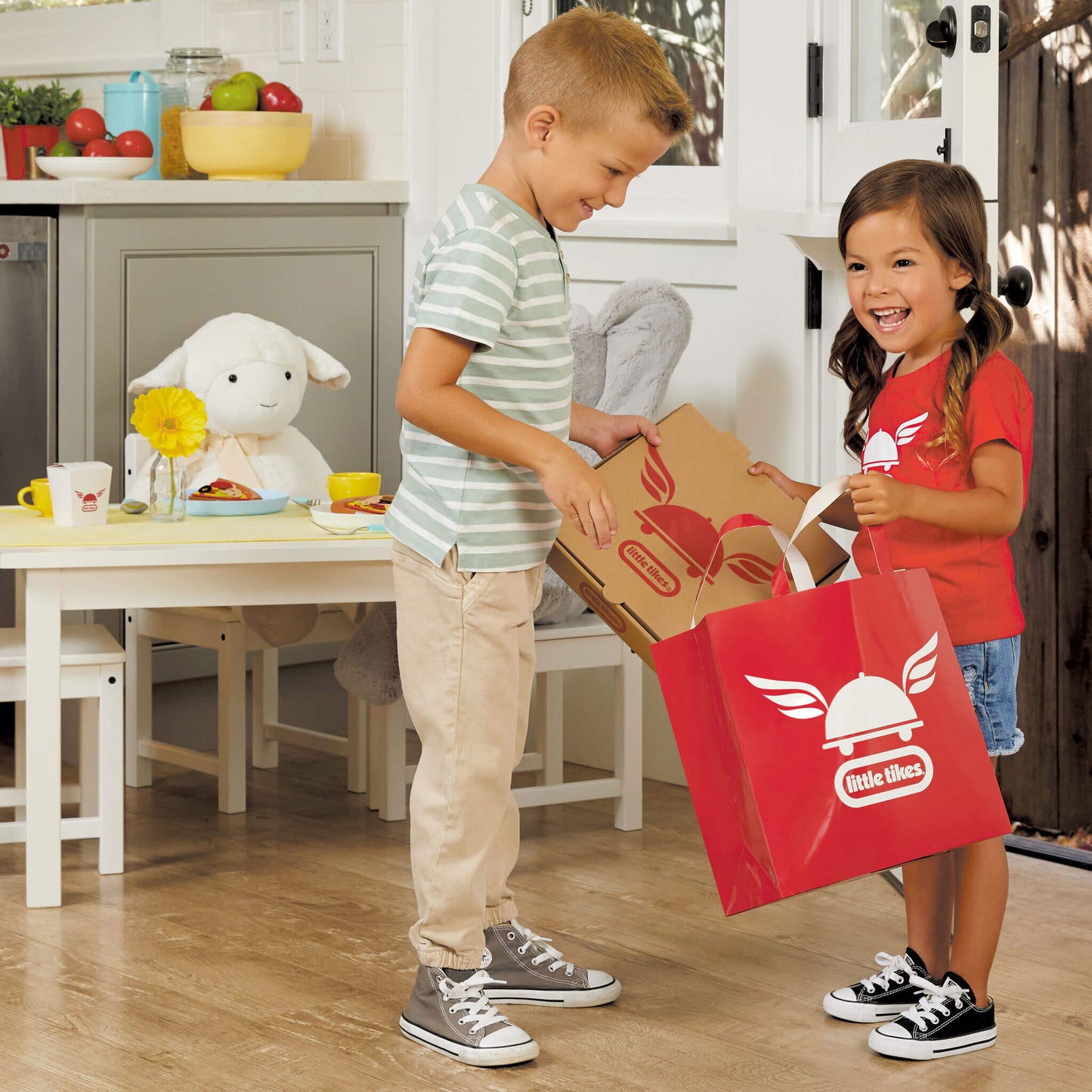 First Food Delivery Set - Pretend Play Kitchen Toy | Little Tikes | Little Tikes